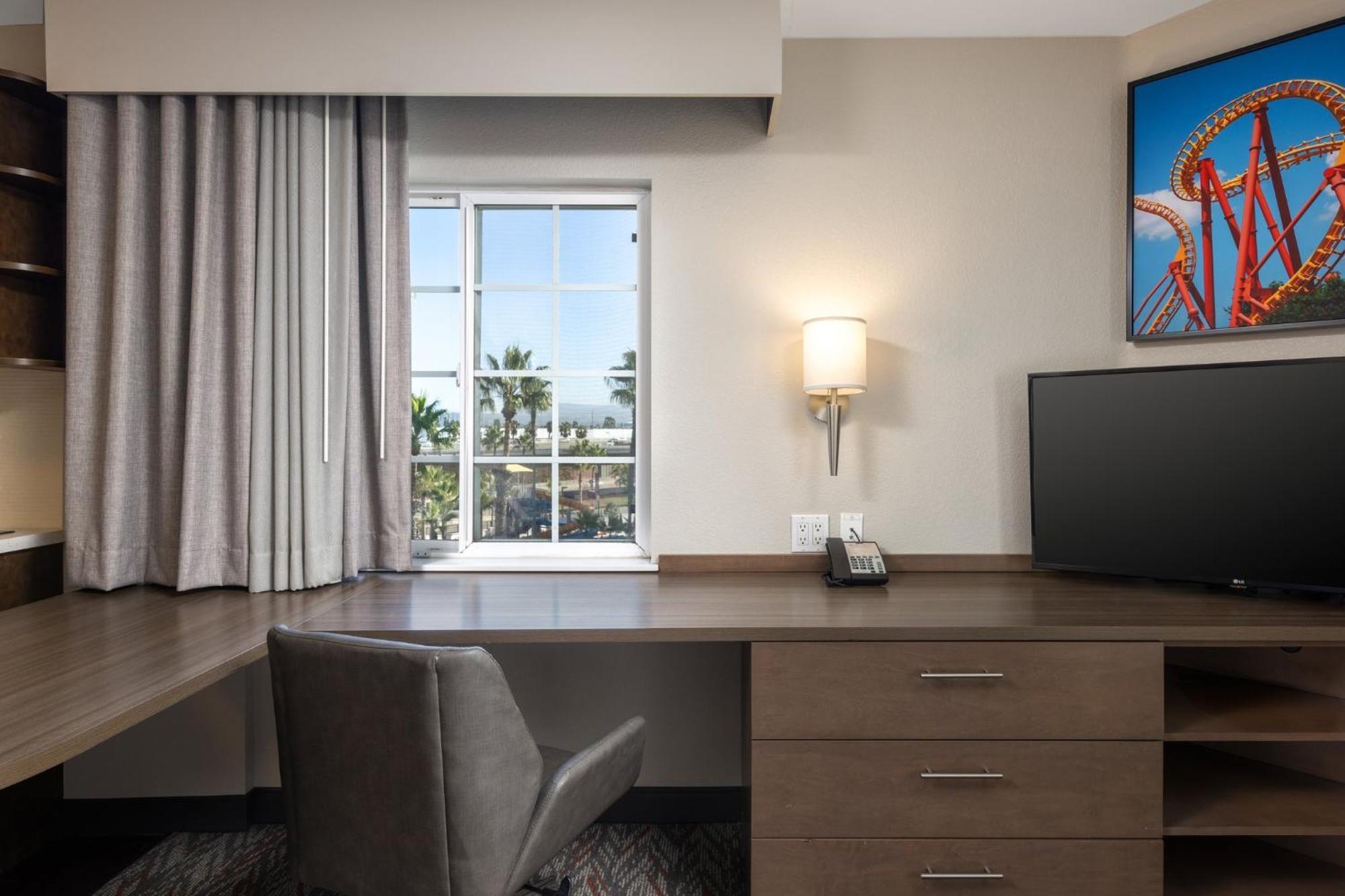 Candlewood Suites Anaheim - Resort Area By Ihg Exterior foto