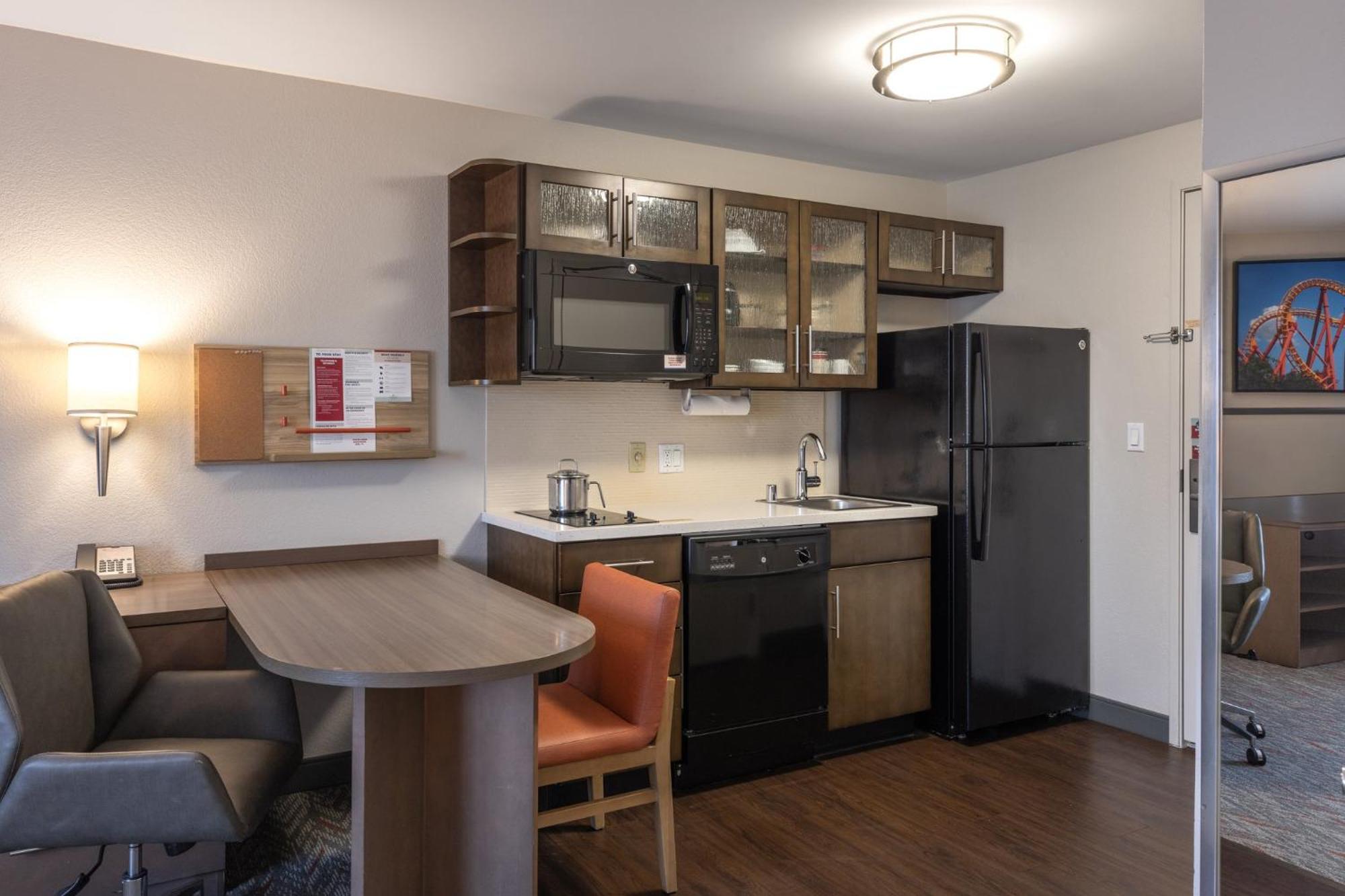 Candlewood Suites Anaheim - Resort Area By Ihg Exterior foto